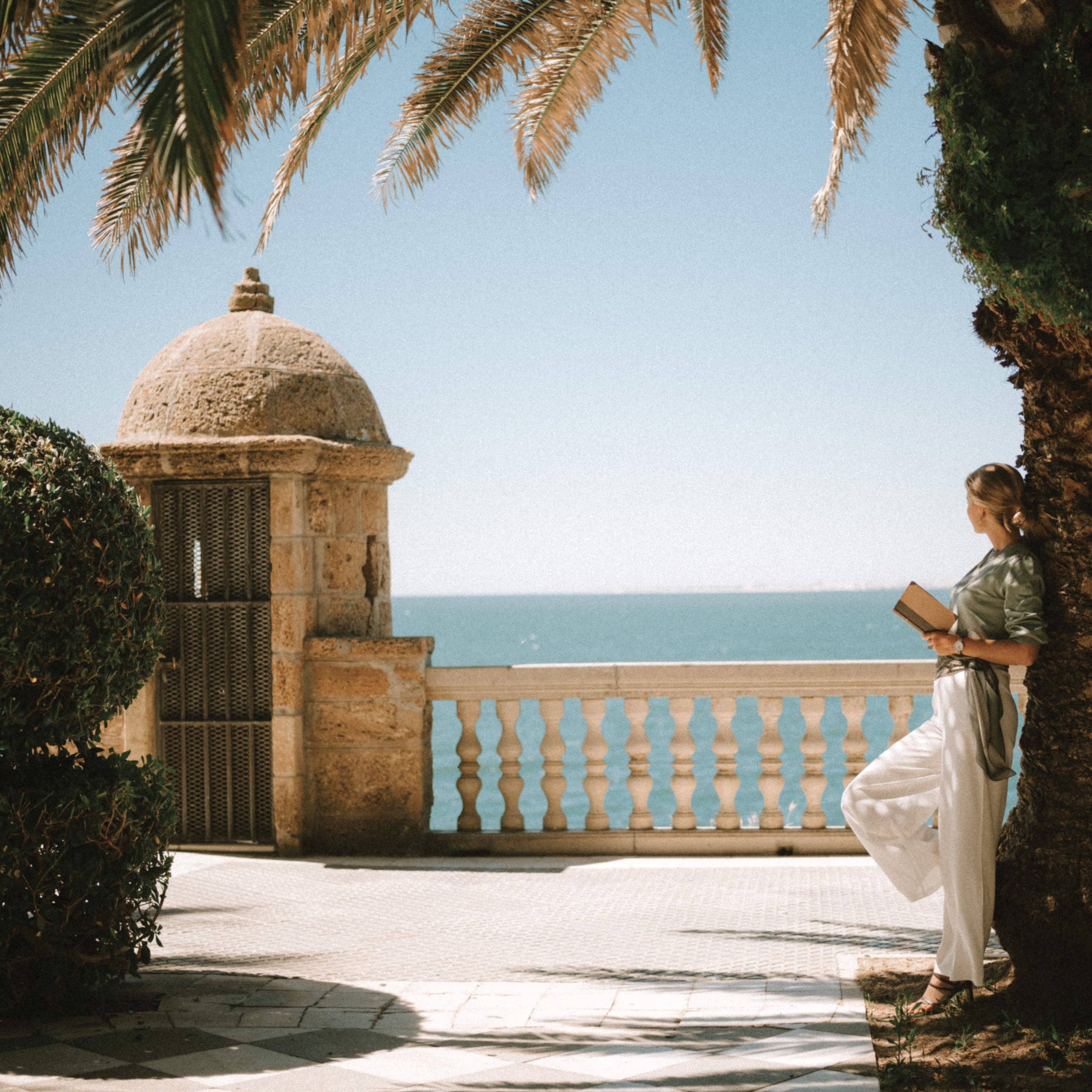 Maouli scarf cotton twill Luisa balcony sea view