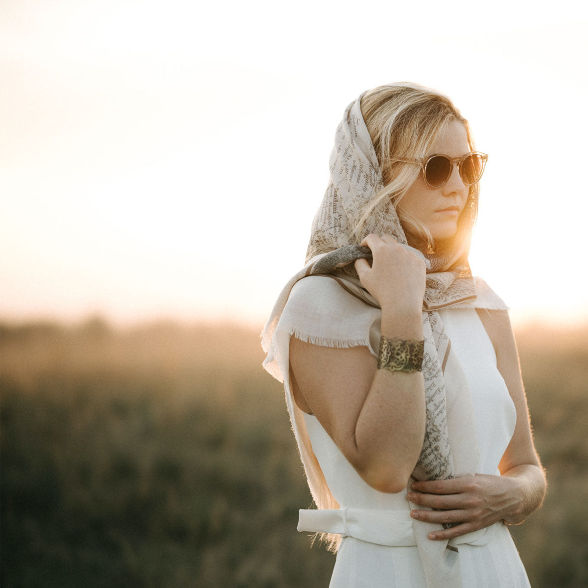 Maouli shawl wool and silk Neema girl with sunglasses in fields with sunset