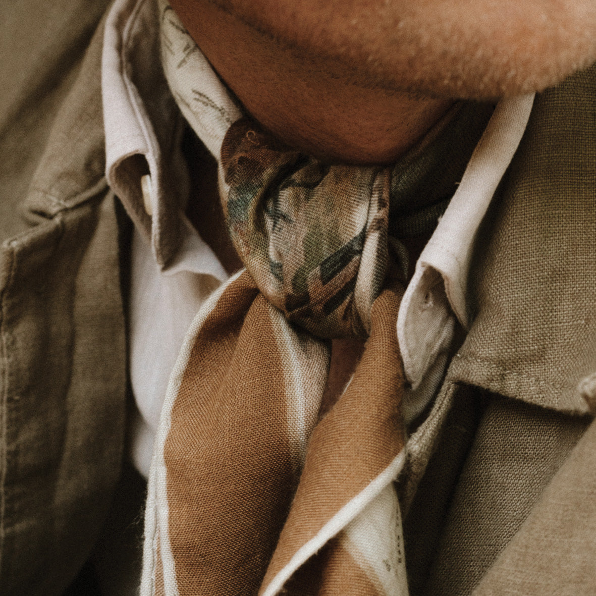 FOULARD EN CACHEMIRE & SOIE « SAGHAR »